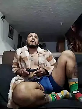 Snapshot of KenllyH chatting on January 6, 2025, 2:26 am KenllyH online show from January 6, 2025, 2:26 am