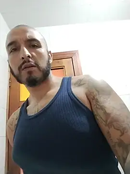 Snapshot of KenllyH chatting on December 15, 2025, 8:46 pm KenllyH online show from December 15, 2025, 8:46 pm