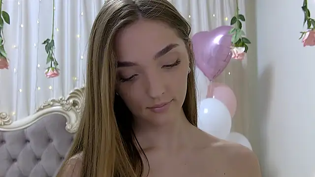 Snapshot of VirginieCruz chatting on February 13, 2025, 8:38 am VirginieCruz online show from February 13, 2025, 8:38 am