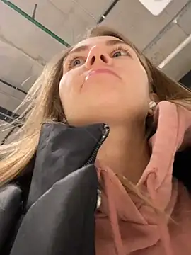 Snapshot of ValenciaShock chatting on January 10, 2025, 8:18 am ValenciaShock online show from January 10, 2025, 8:18 am