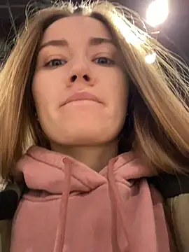 Snapshot of ValenciaShock chatting on January 12, 2025, 5:13 am ValenciaShock online show from January 12, 2025, 5:13 am