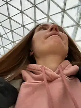 Snapshot of ValenciaShock chatting on January 15, 2025, 8:20 am ValenciaShock online show from January 15, 2025, 8:20 am