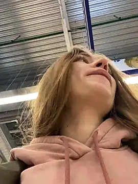 Snapshot of ValenciaShock chatting on February 2, 2025, 5:10 am ValenciaShock online show from February 2, 2025, 5:10 am