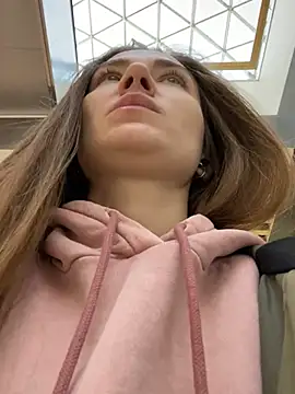 Snapshot of ValenciaShock chatting on February 6, 2025, 8:18 am ValenciaShock online show from February 6, 2025, 8:18 am