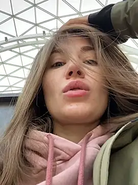 Snapshot of ValenciaShock chatting on February 7, 2025, 5:31 am ValenciaShock online show from February 7, 2025, 5:31 am