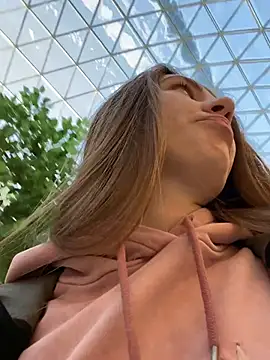 Snapshot of ValenciaShock chatting on February 19, 2025, 5:16 am ValenciaShock online show from February 19, 2025, 5:16 am