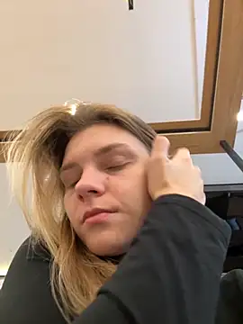 Snapshot of ValenciaShock chatting on September 11, 2025, 6:35 am ValenciaShock online show from September 11, 2025, 6:35 am