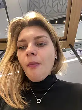 Snapshot of ValenciaShock chatting on September 30, 2025, 6:51 am ValenciaShock online show from September 30, 2025, 6:51 am