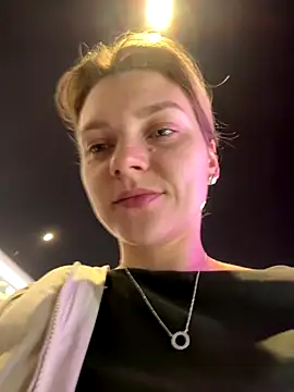 Snapshot of ValenciaShock chatting on October 10, 2025, 7:29 am ValenciaShock online show from October 10, 2025, 7:29 am