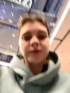 Snapshot of ValenciaShock chatting on November 21, 2025, 6:34 am ValenciaShock online show from November 21, 2025, 6:34 am