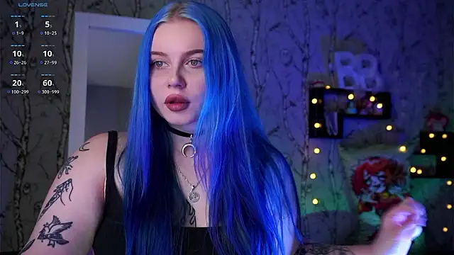 Snapshot of Moon_Valkyrie chatting on December 9, 2024, 10:32 am Moon Valkyrie online show from December 9, 2024, 10:32 am