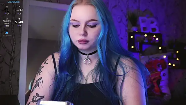 Snapshot of Moon_Valkyrie chatting on February 3, 2025, 12:14 pm Moon Valkyrie online show from February 3, 2025, 12:14 pm