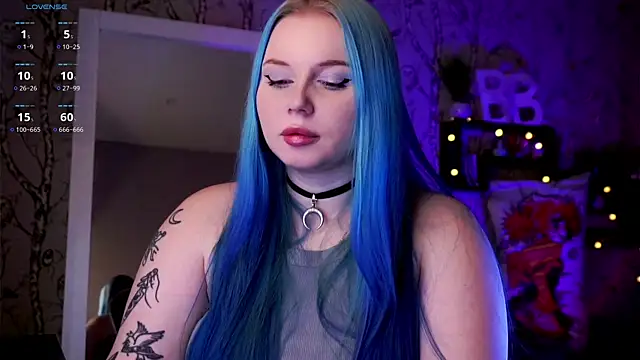 Snapshot of Moon_Valkyrie chatting on February 5, 2025, 12:17 pm Moon Valkyrie online show from February 5, 2025, 12:17 pm