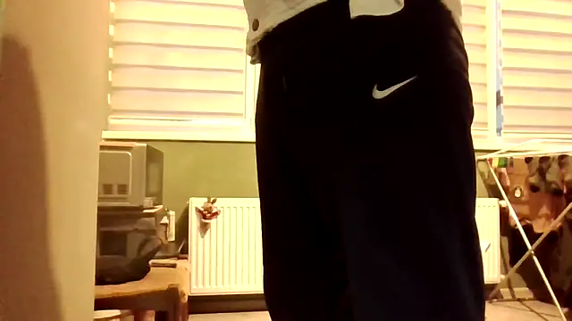 Snapshot of SexSanich chatting on October 11, 2025, 4:12 am SexSanich online show from October 11, 2025, 4:12 am