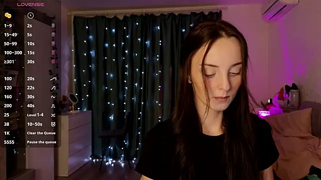 Silver rains online show from March 15, 2025, 8:43 pm