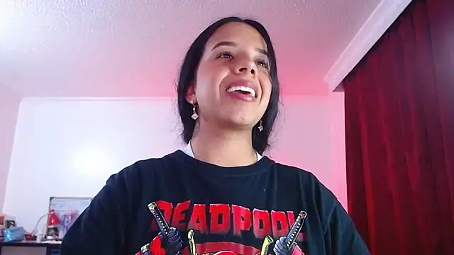 Snapshot of VALERY_MEER chatting on October 17, 2025, 11:51 pm VALERY MEER online show from October 17, 2025, 11:51 pm