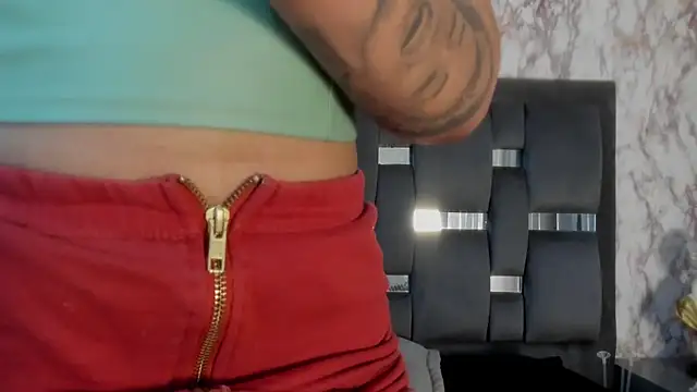 Snapshot of Nicolette_russo chatting on March 1, 2025, 4:04 am Nicolette russo online show from March 1, 2025, 4:04 am