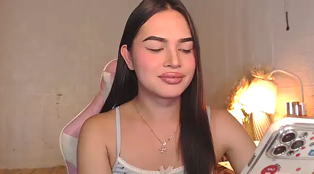 Ashely Lewis online show from February 13, 2025, 1:05 pm