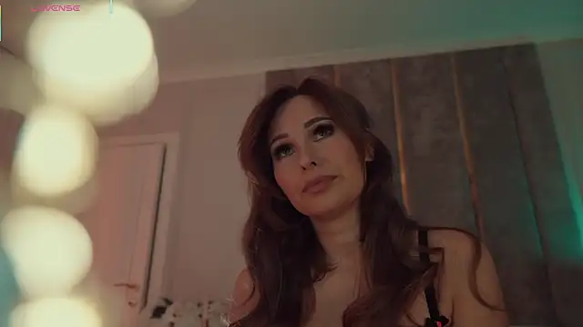 MilaDYstarlight online show from October 3, 2025, 8:28 pm