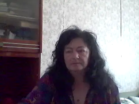 GypsiQueen2 online show from February 25, 2025, 10:37 am