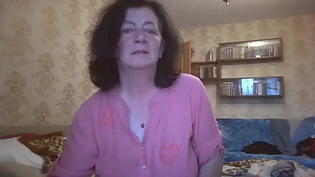 GypsiQueen2 online show from July 16, 2026, 6:25 pm