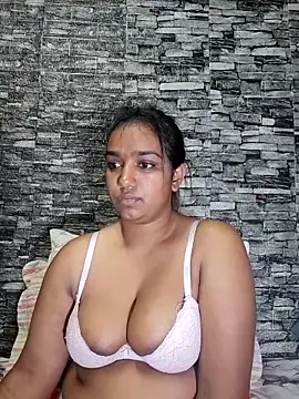 Xindias fantasyX online show from October 22, 2025, 5:02 pm