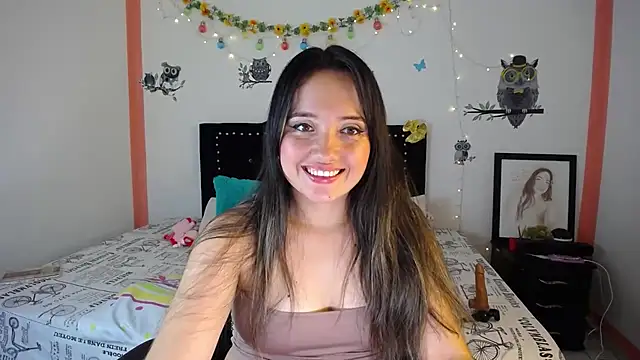 Snapshot of naughty_girl_4u chatting on February 3, 2025, 6:39 pm naughty girl 4u online show from February 3, 2025, 6:39 pm