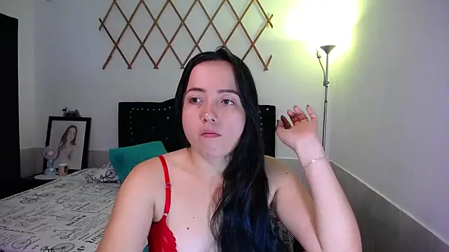 Snapshot of naughty_girl_4u chatting on September 28, 2025, 1:38 pm naughty girl 4u online show from September 28, 2025, 1:38 pm