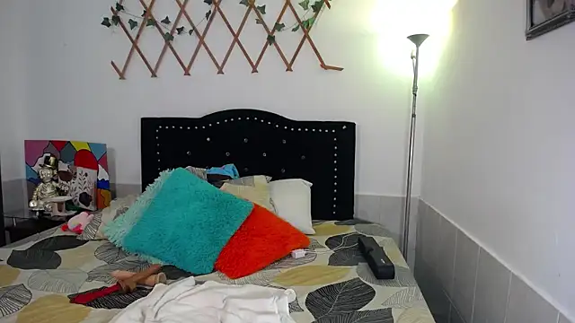 Snapshot of naughty_girl_4u chatting on June 10, 2026, 9:03 pm naughty girl 4u online show from June 10, 2026, 9:03 pm