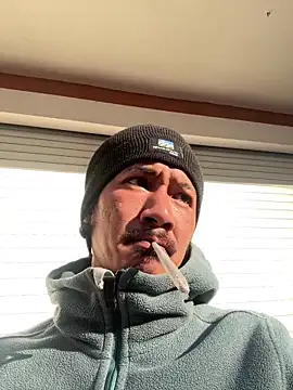 Snapshot of juniiorre chatting on December 18, 2025, 8:31 am juniiorre online show from December 18, 2025, 8:31 am