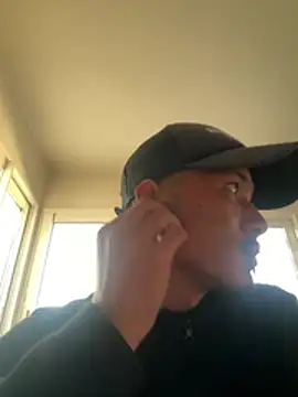 Snapshot of juniiorre chatting on March 31, 2026, 5:24 pm juniiorre online show from March 31, 2026, 5:24 pm