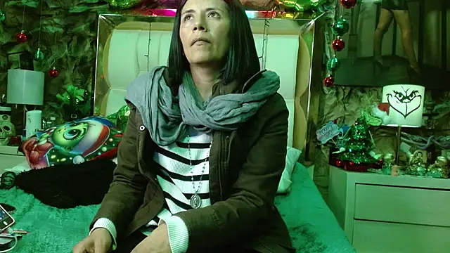 Snapshot of sharoon_cheerry chatting on January 6, 2025, 7:13 pm sharoon cheerry online show from January 6, 2025, 7:13 pm