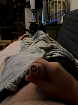 Snapshot of David19932908 chatting on November 10, 2025, 12:31 am David19932908 online show from November 10, 2025, 12:31 am