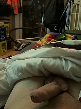 Snapshot of David19932908 chatting on November 22, 2025, 8:30 pm David19932908 online show from November 22, 2025, 8:30 pm