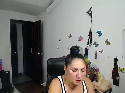 mature bigboobs10 online show from February 21, 2026, 4:13 am