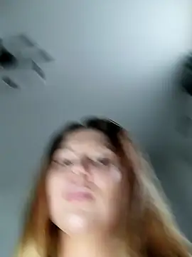 Snapshot of Lovers__Annn chatting on February 28, 2025, 7:37 am Lovers Annn online show from February 28, 2025, 7:37 am