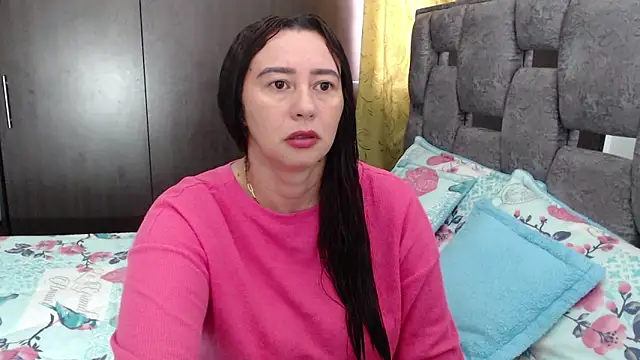 sara hott 1 online show from June 16, 2026, 2:52 pm