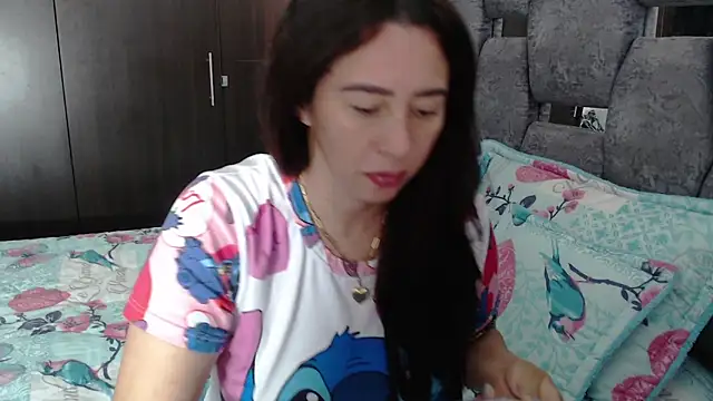 sara hott 1 online show from July 1, 2026, 1:56 pm