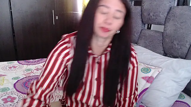 sara hott 1 online show from August 3, 2026, 4:22 pm