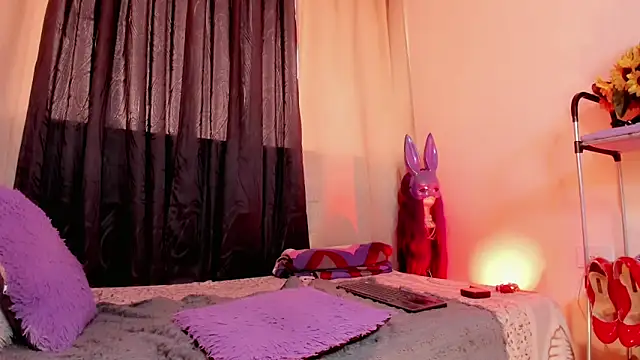 lesly xx online show from March 3, 2026, 7:42 pm