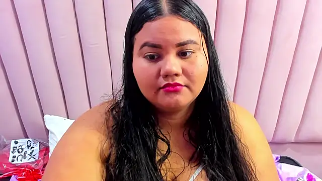 Snapshot of ValenTitis chatting on February 16, 2025, 8:32 am ValenTitis online show from February 16, 2025, 8:32 am