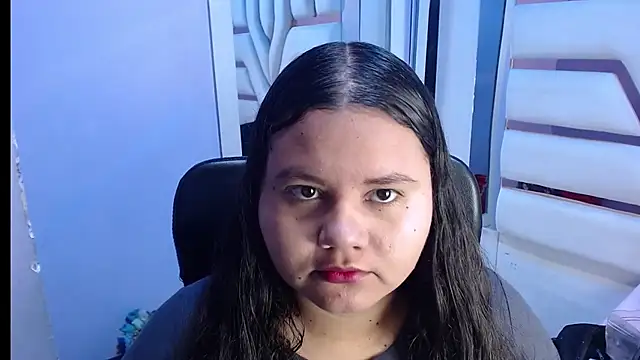 ValenTitis online show from December 3, 2025, 8:29 pm