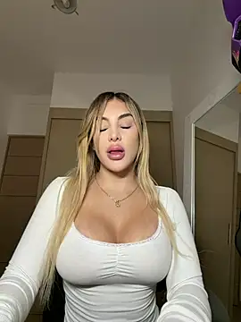 Snapshot of mi_suk11 chatting on January 17, 2026, 6:51 am mi suk11 online show from January 17, 2026, 6:51 am