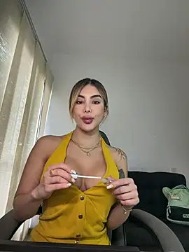 Snapshot of mi_suk11 chatting on February 24, 2026, 5:11 pm mi suk11 online show from February 24, 2026, 5:11 pm