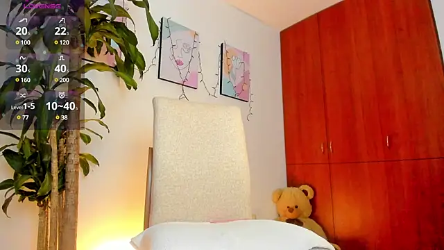 Snapshot of alessia1__ chatting on March 11, 2025, 11:15 pm alessia1 online show from March 11, 2025, 11:15 pm