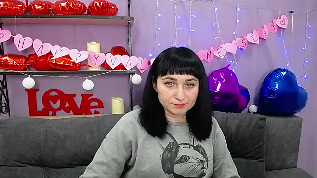 NinaFlawlees online show from February 11, 2025, 6:33 pm