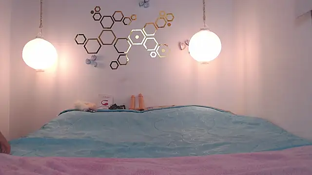 adriscute online show from March 10, 2025, 1:45 am