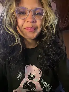 Hathorlove online show from September 13, 2025, 5:46 pm