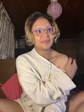 Hathorlove online show from October 4, 2025, 10:24 am