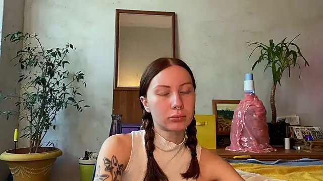 Snapshot of elfess chatting on September 9, 2025, 7:08 am elfess online show from September 9, 2025, 7:08 am